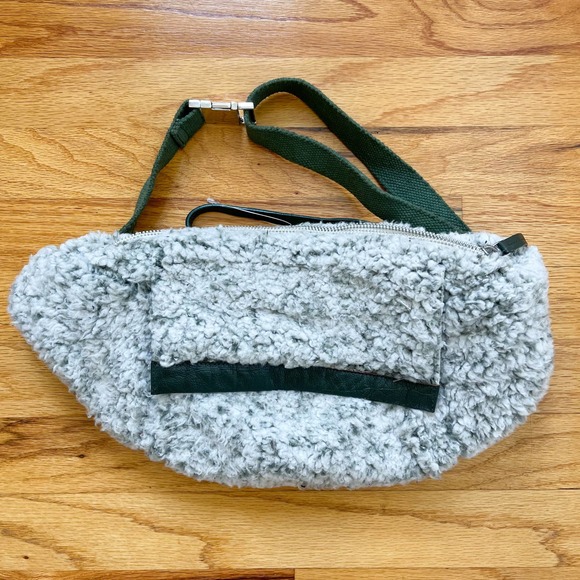 New Free People Cozy Up Faux Fur Sling Belt Bag - Picture 2 of 5